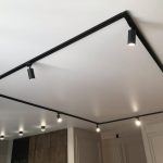 слот ниши в натяжных потолках